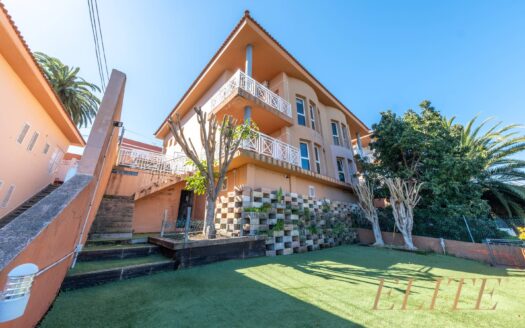 Pareado en Los Alvarados-Fuente los Berros